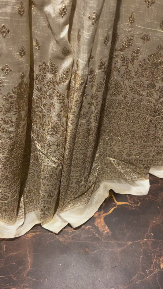 Trendy Dhavani